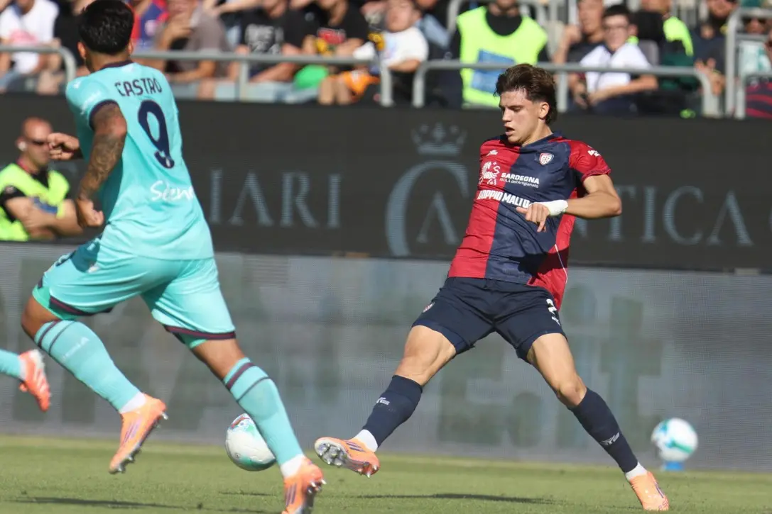 Marco Palestra nel primo tempo di Cagliari-Bologna (foto Ansa)