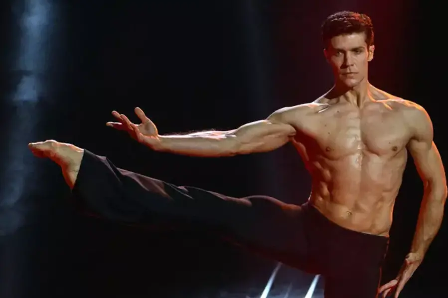 Roberto Bolle (Ansa)