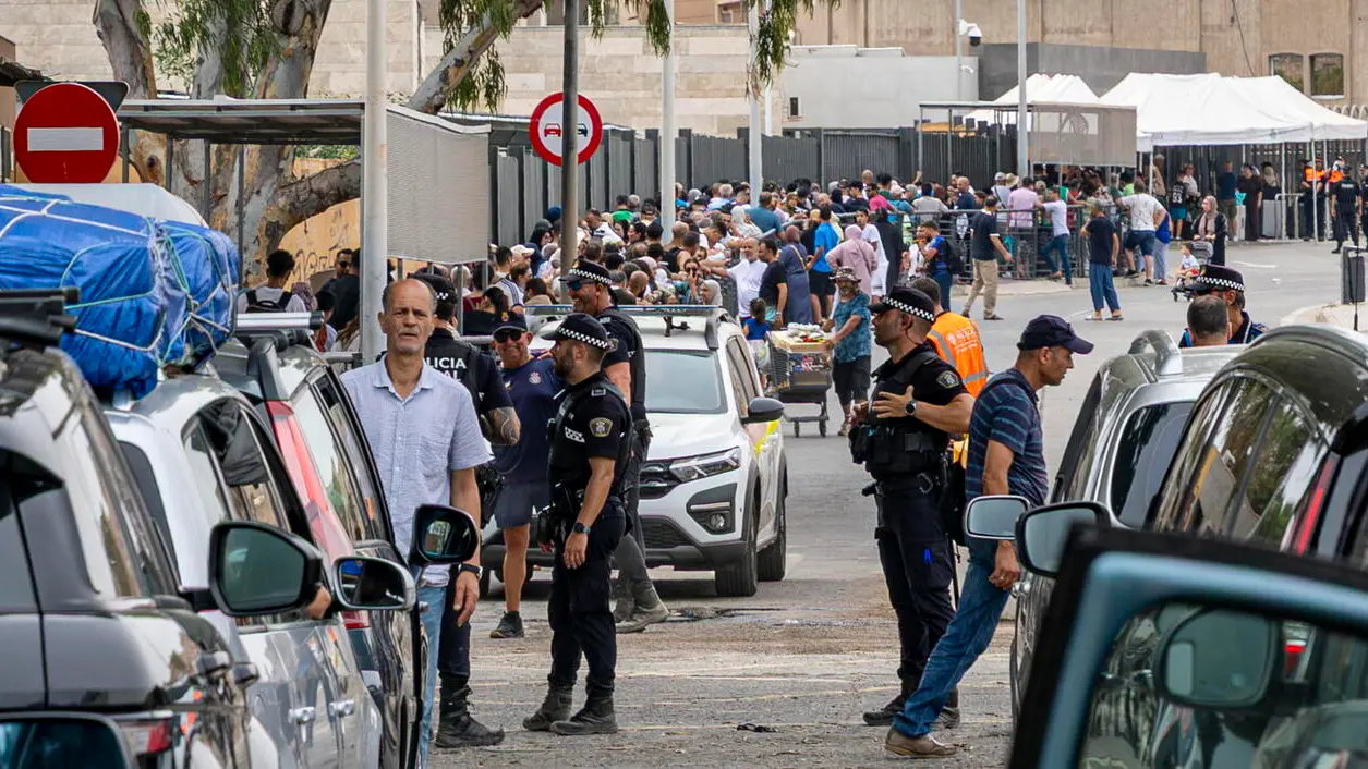 Migranti in fuga verso Ceuta, tensioni e morti. Scene di protesta e disperazione