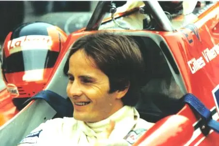 Gilles Villeneuve al volante della Ferrari (foto Wikipedia)