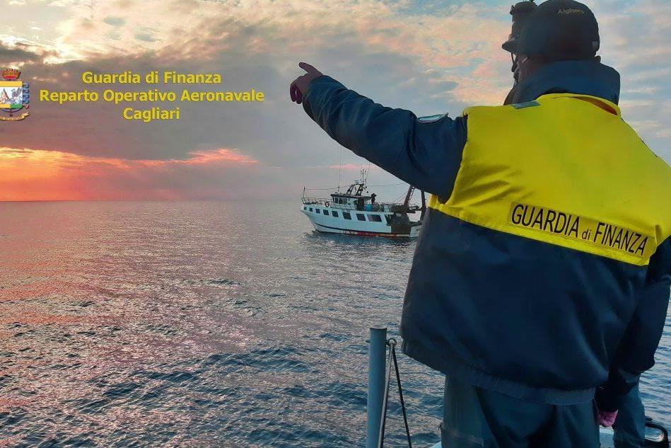 Alghero, lavoratori in nero sulle barche: multe per oltre 23mila euro