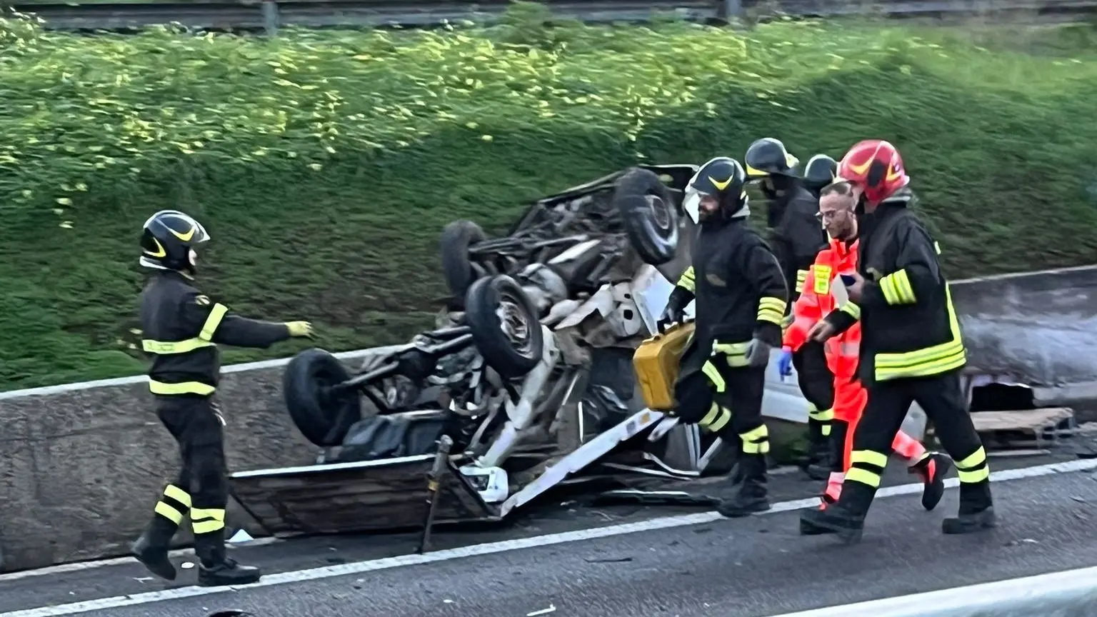 Monastir, scontro sulla 131: auto ribaltata, due feriti e traffico bloccato