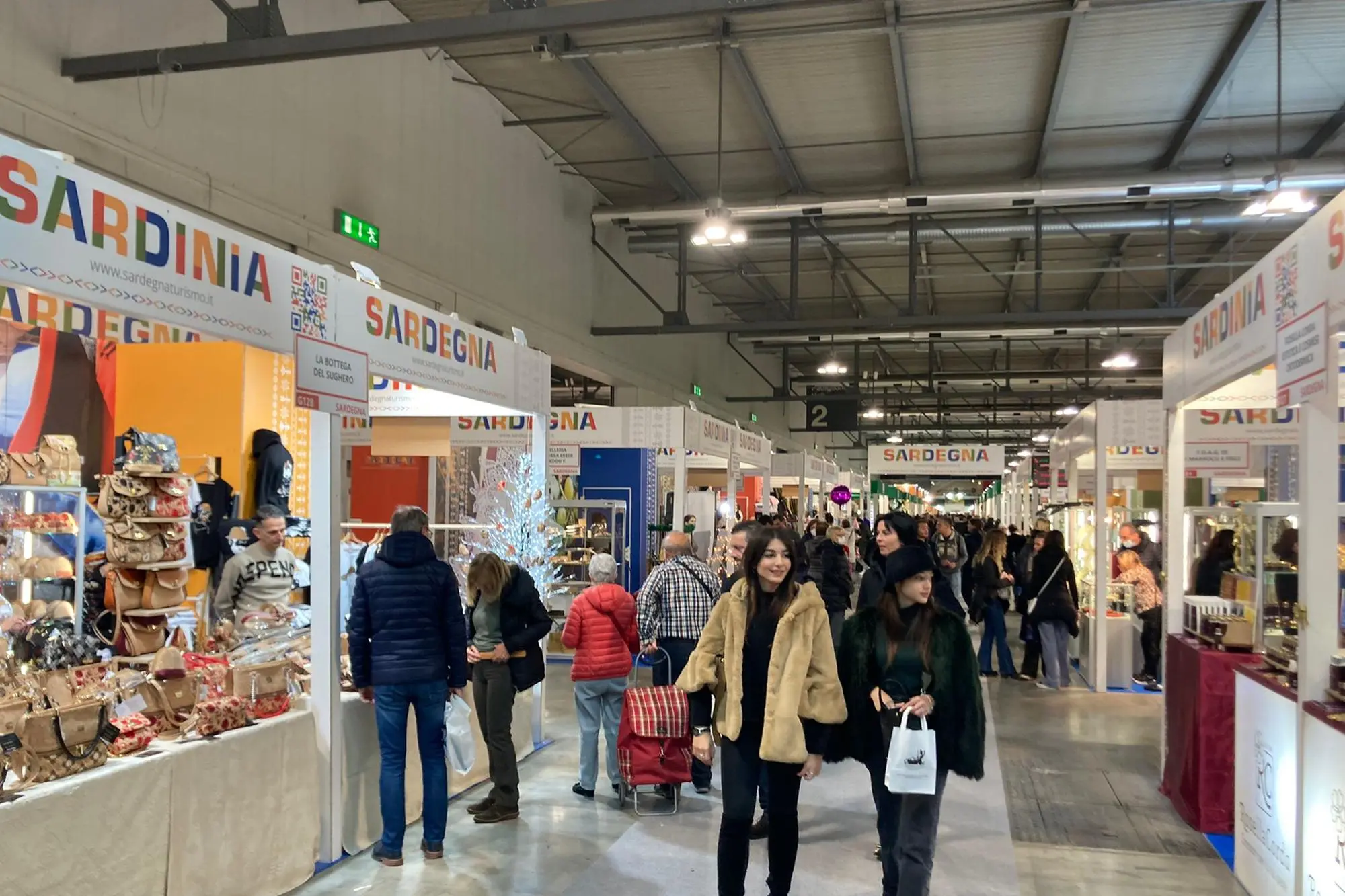 L'area dedicata alla Sardegna all'Artigiano in Fiera (L'Unione Sarda - Frigoli)