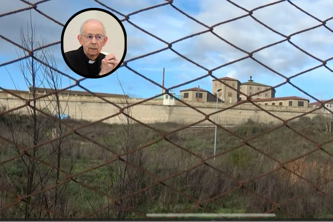 Sullo sfondo il carcere di Badu 'e Carros (Foto G. Canu), nel dettaglio il vescovo Antonello Mura