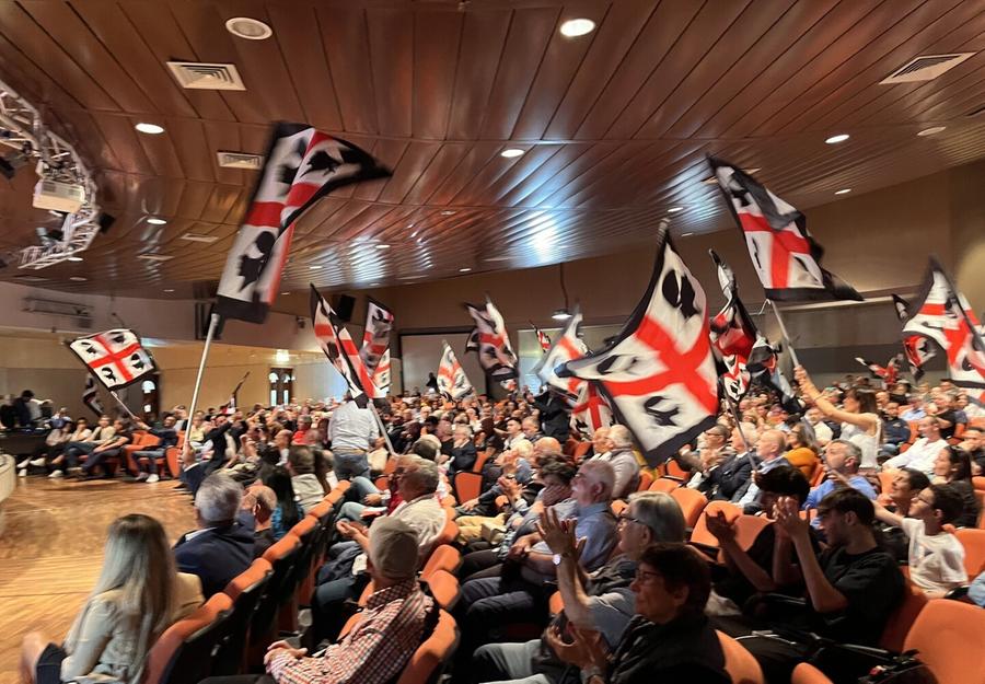 Psd’Az diviso verso un nuovo congresso