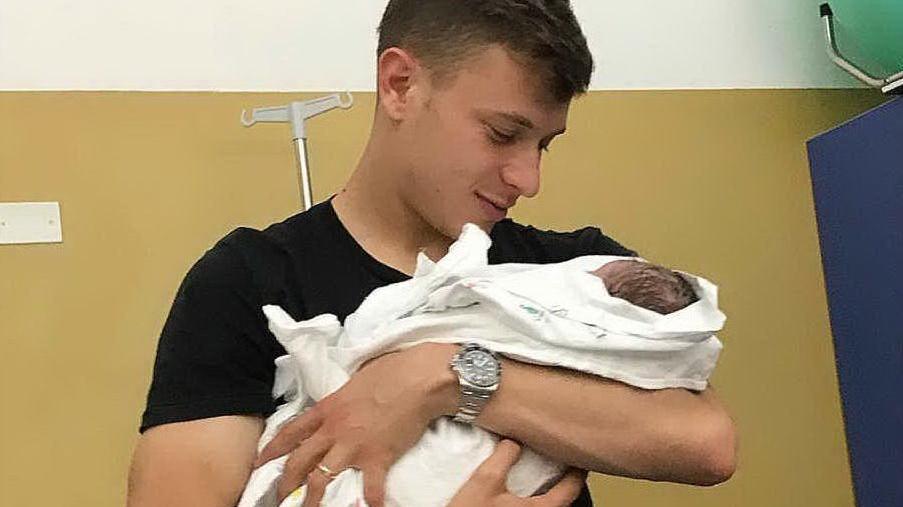 pics Nicolò Barella Instagram barella e di nuovo papa e nata lavinia