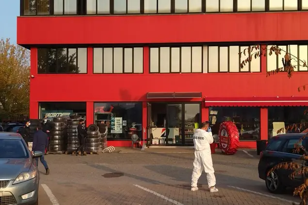 L'officina (Ansa)