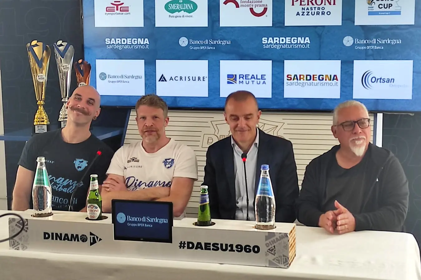 Ghione, coach Foden, il vice presidente Dettori e il cantautore Beppe Dettori (foto G. Marras)