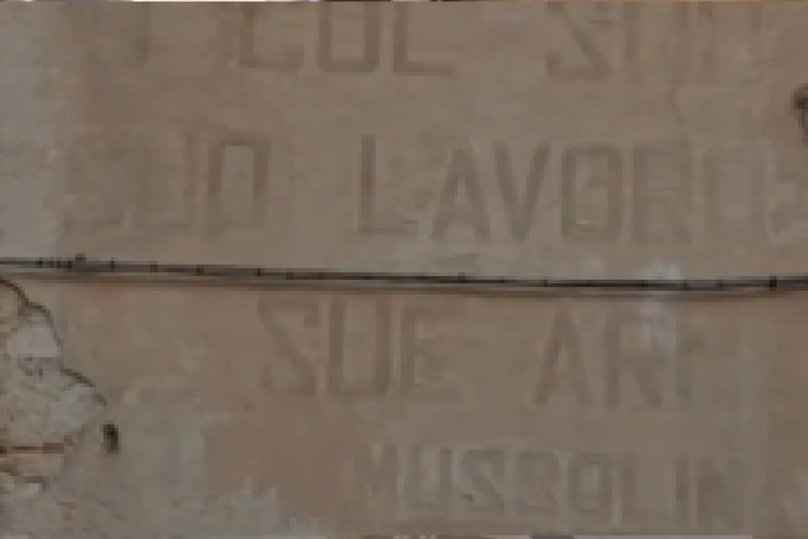 Le tracce del ventennio fascista sui muri di Cagliari