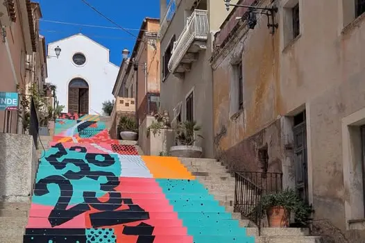 Arzachena, la scalinata della chiesa di Santa Lucia 2026