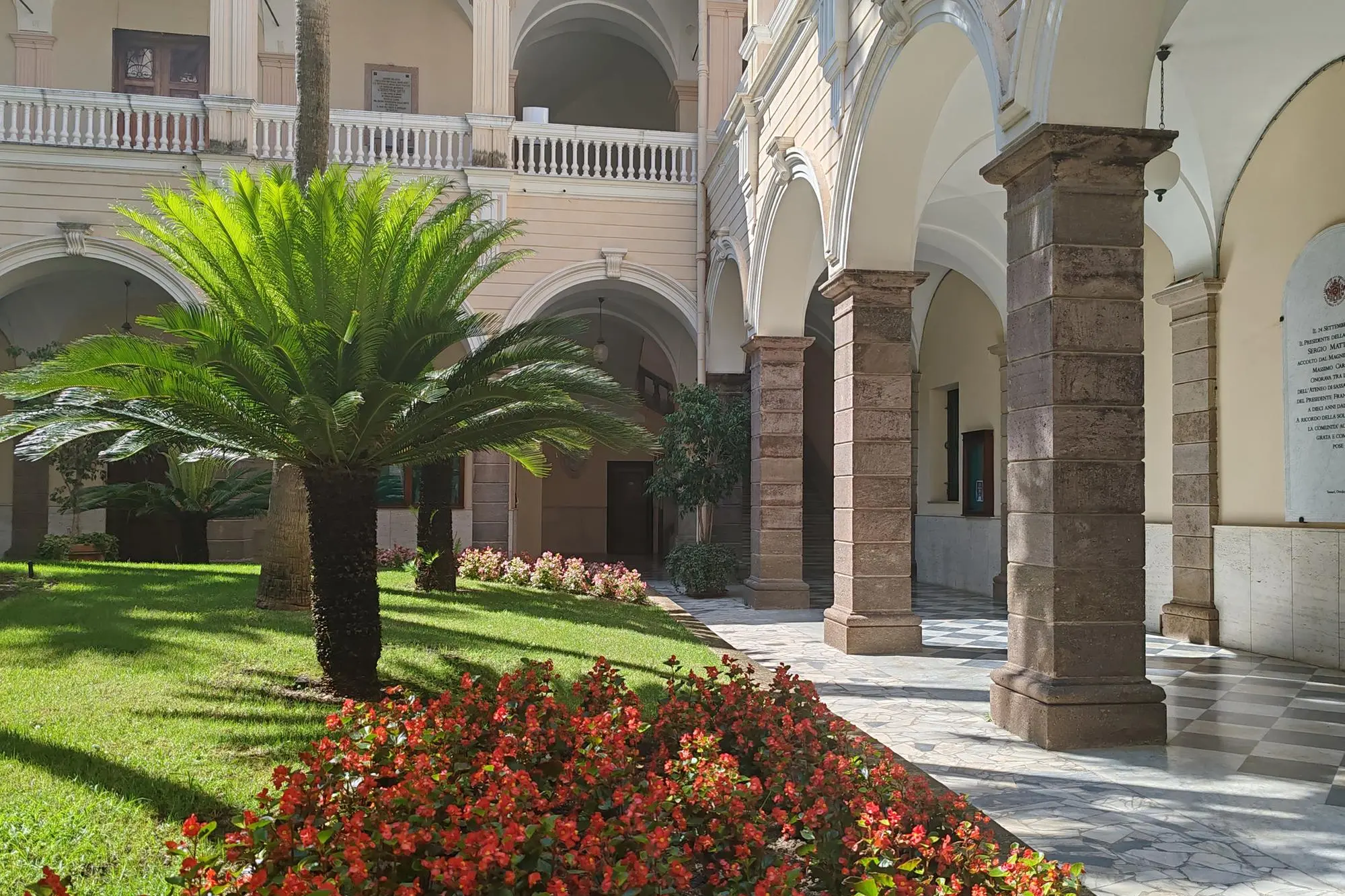 Il cortile interno della sede centrale dell'Università di sassari