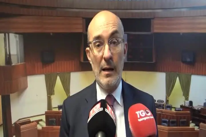 Regione, la tassa aeroportuale in Consiglio: si riparte oggi. Dalla mozione di FDI all'ordine del giorno del Campo Largo