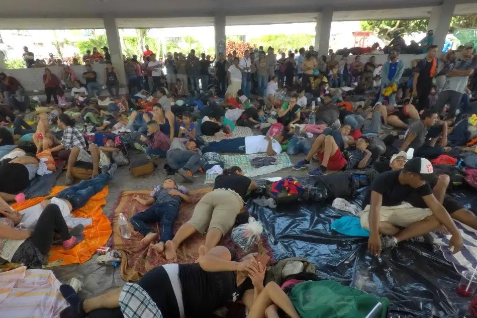 Migranti provenienti dall'Honduras (Ansa)