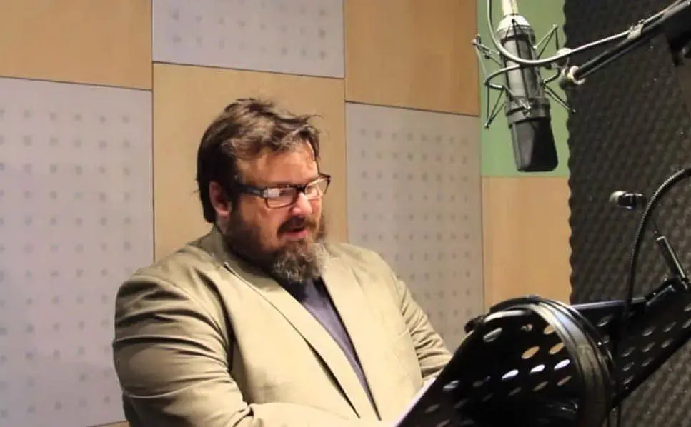 Giuseppe Battiston (fermo immagine tratto dal video della casa editrice)
