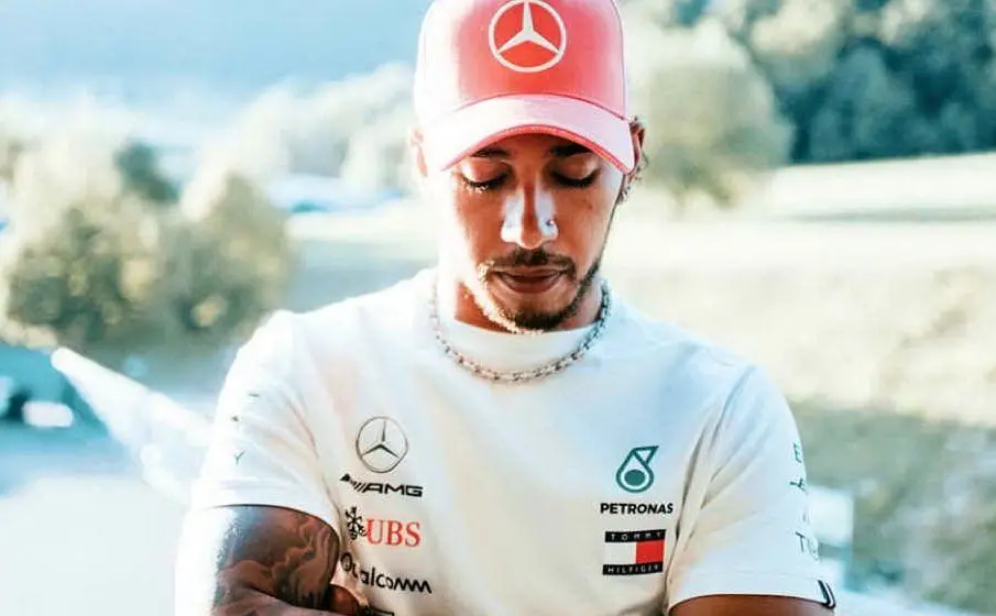 (foto archivio L'Unione Sarda e profilo ufficiale Hamilton)