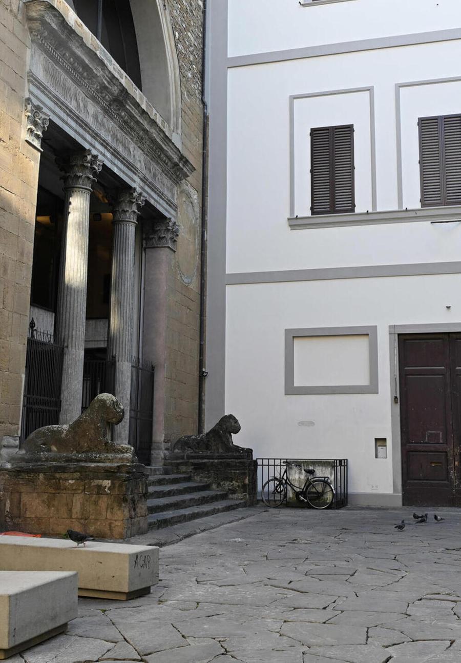 Turista violentata di notte in pieno centro, due arrestati