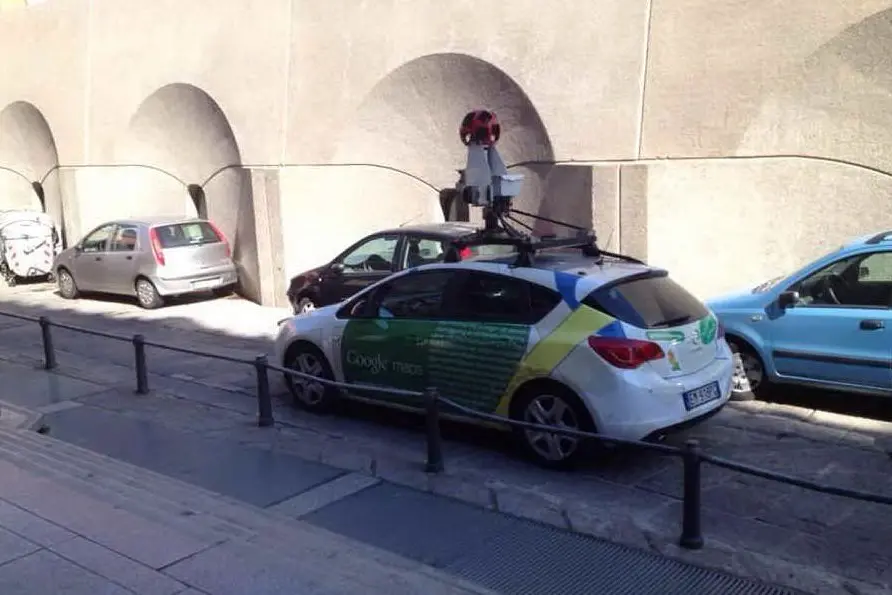 L'auto di Google Maps a Cagliari