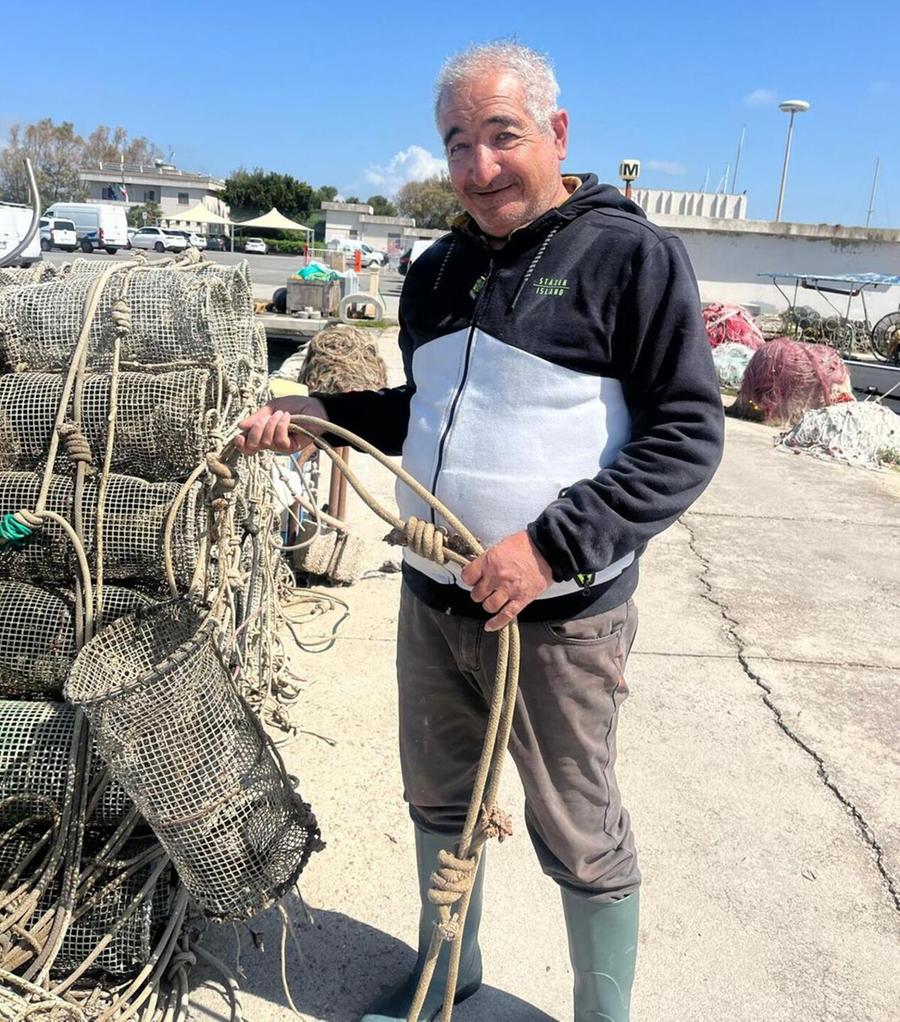 Al porticciolo solo servizi a metà