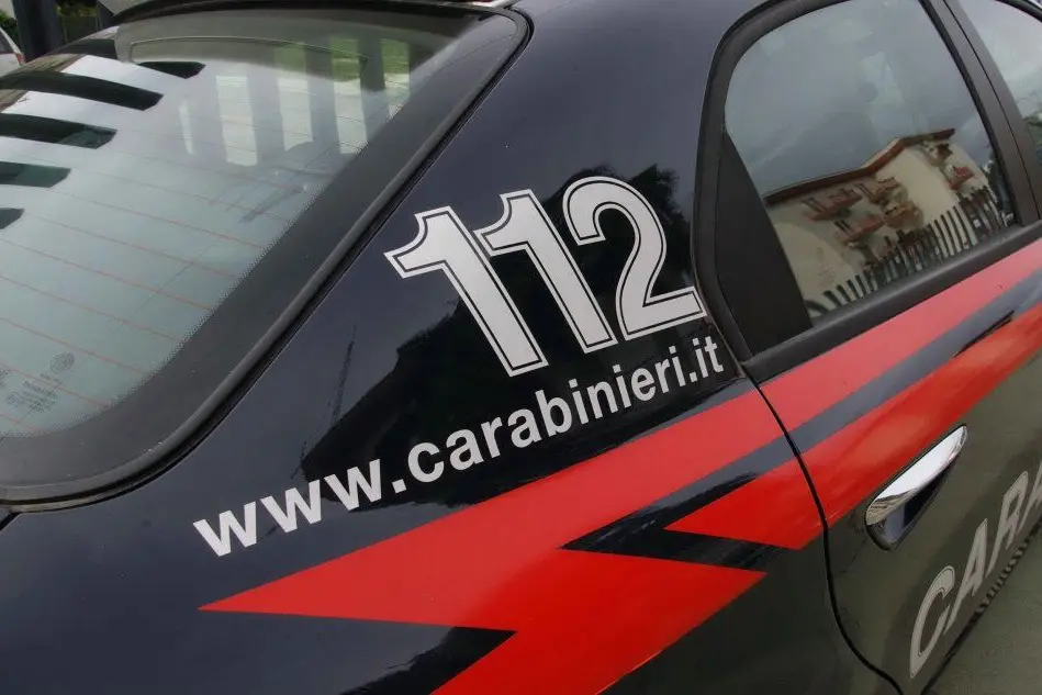 Un'auto dei carabinieri