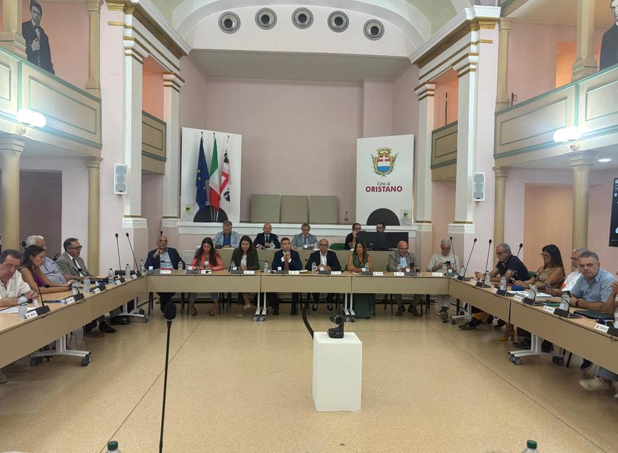 Oristano, ancora tensioni sulla Ztl: salta la seduta sul bilancio di previsione