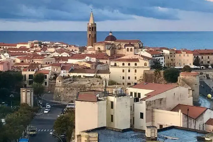 Panoramica su Alghero, nello splendido scatto di @carli_ca