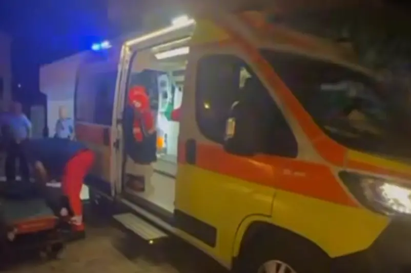 L'ambulanza a Porto Cervo (Foto Francesco Giorgioni Sardo Facebook)