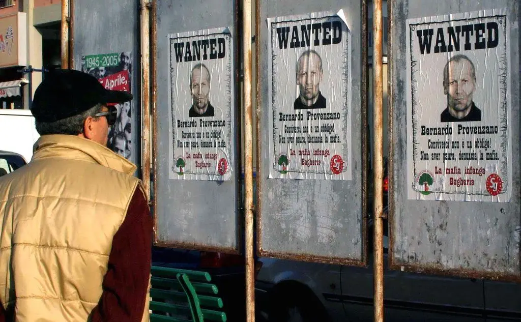 Manifesti affissi dalla Sinistra giovanile