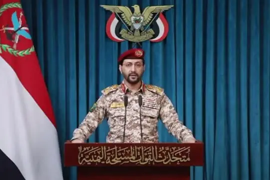 Yemen, sale tensione. Gli Houthi: colpiti impianti in Arabia Saudita