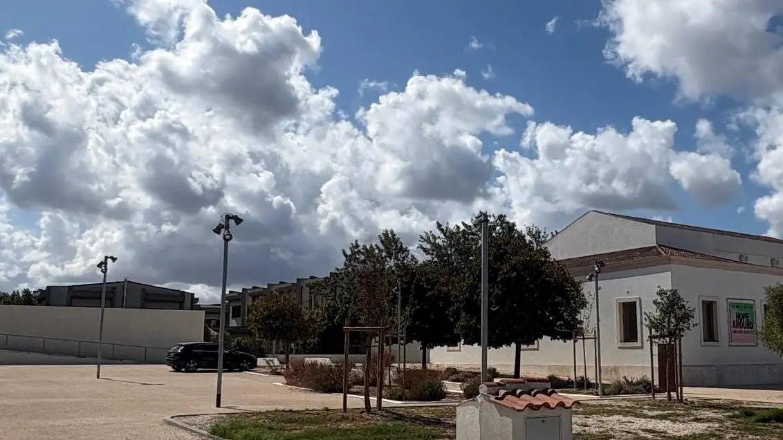 https://immagini.unionesarda.it/version/c:ZDkyNjI3MmYtMTg2My00:ZDE3NDIzYmUtMzk0Yi00/image.webp?f=16:9