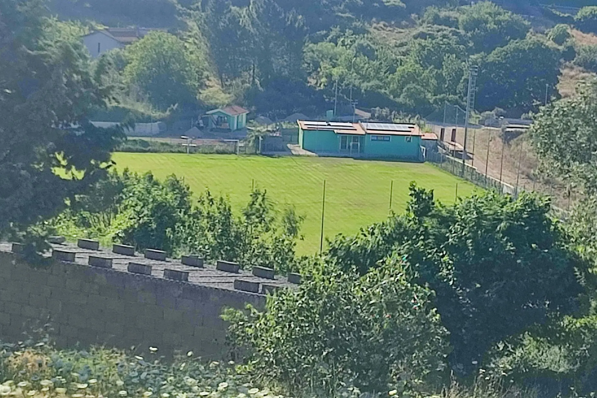 Una veduta del campo sportivo (foto Tellini)