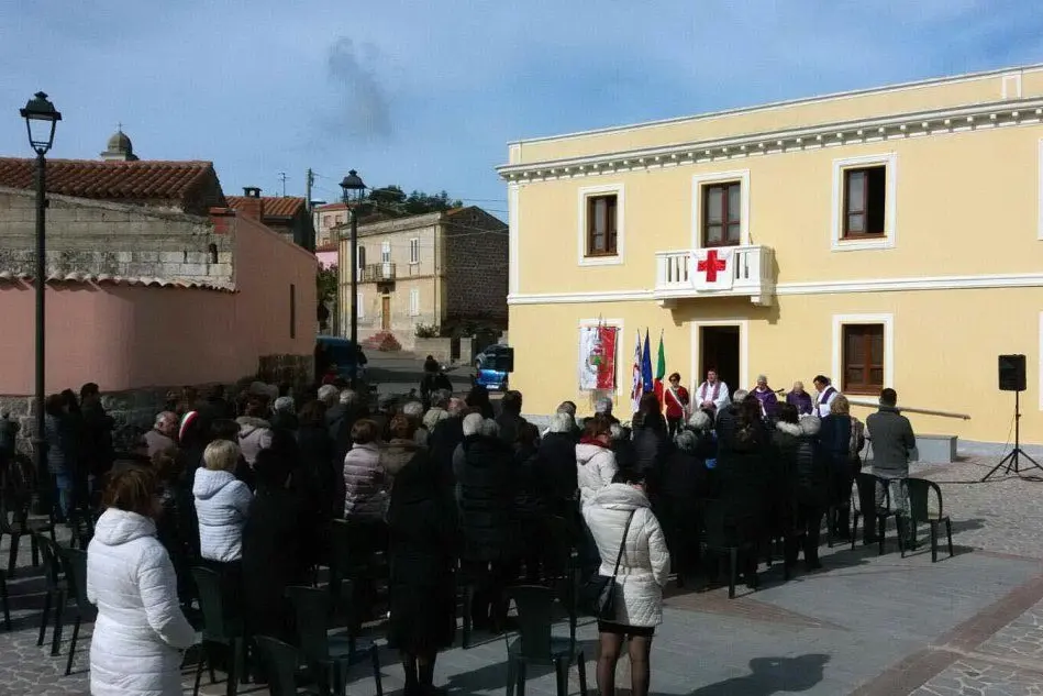 La messa in piazza a Ruinas per ricordare Arnaldo Tatti