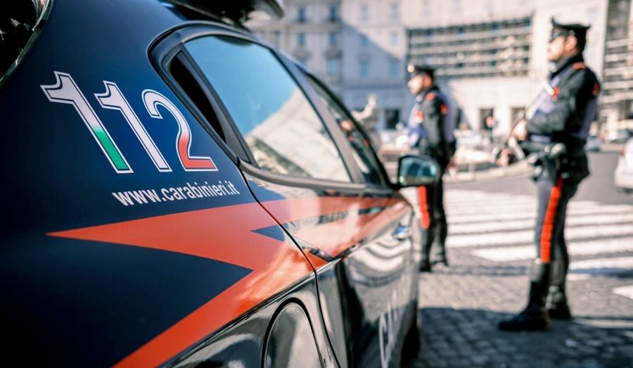 Tenta un furto su un veicolo in sosta: arrestato