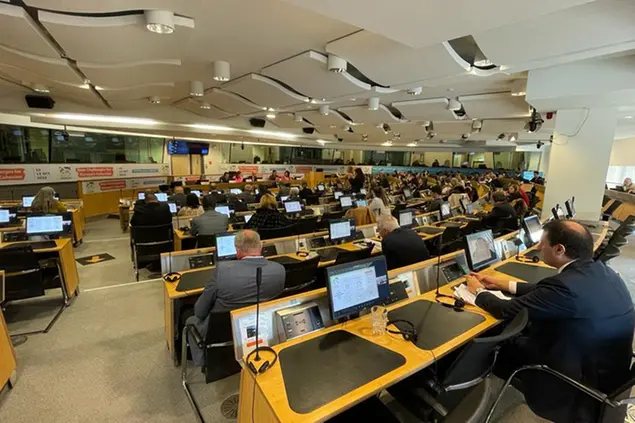 Una riunione dell'assemblea nel corso della settimana Europea delle Regioni e delle città (Foto concessa)