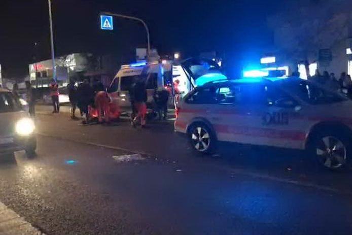 Travolta da un'auto a Sassari Subito soccorsa: condizioni gravi