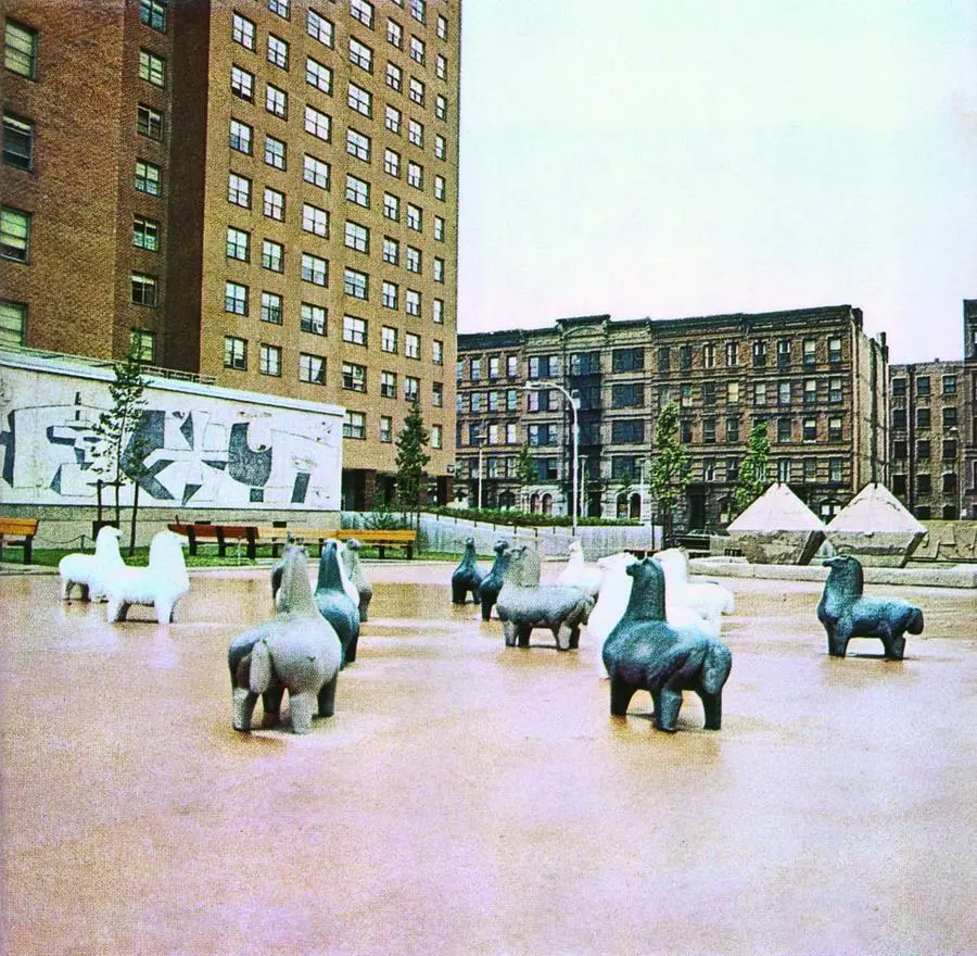 Harlem, New York, 1963-1964 (courtesy @FondazioneNivola)