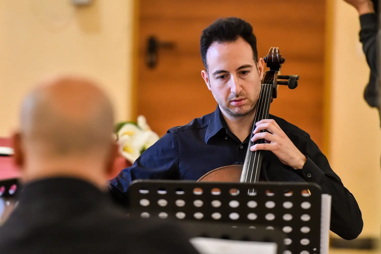 Il violoncellista Francesco Abis, scomparso l'anno scorso (foto concessa)