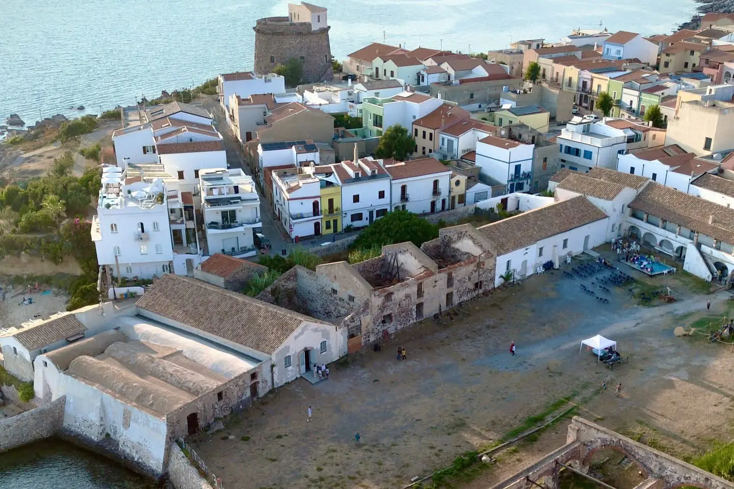 L'antica tonnara Su Pranu in cui si svolge il Big Blue Festival