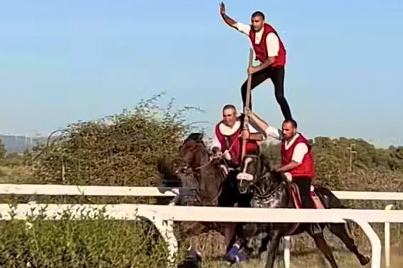 Una pariglia si esibisce sulla pista di Cort'e Baccas