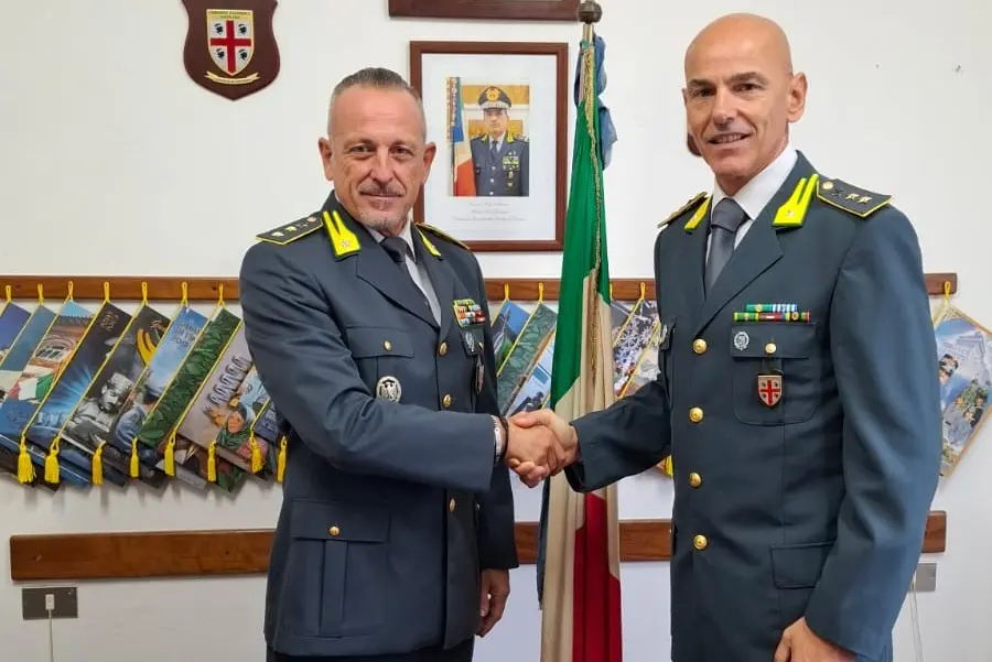 I tenenti Di Blasi (a sinistra) e Musone (foto Gdf)