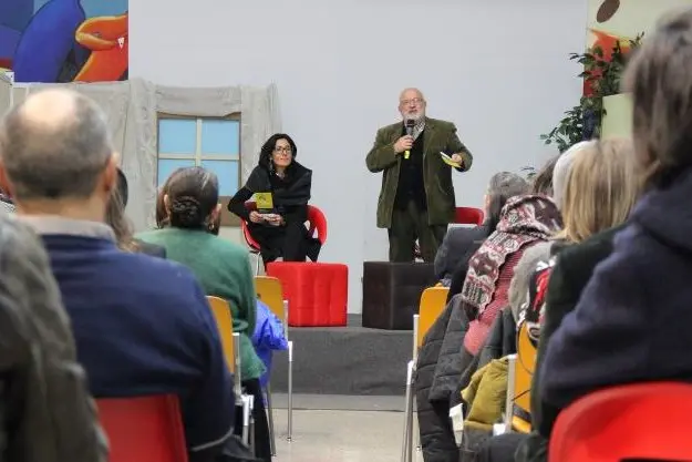 Una lezione all'istituto Bellieni (foto concessa)