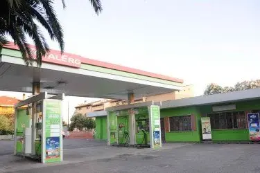 Il distributore di benzina dove lavorava l'operaio di Cabras
