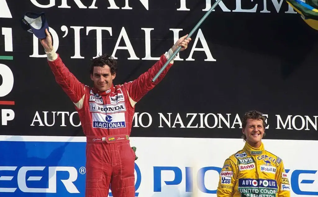 Sul gradino più alto del podio a Monza, al suo fianco Schumacher