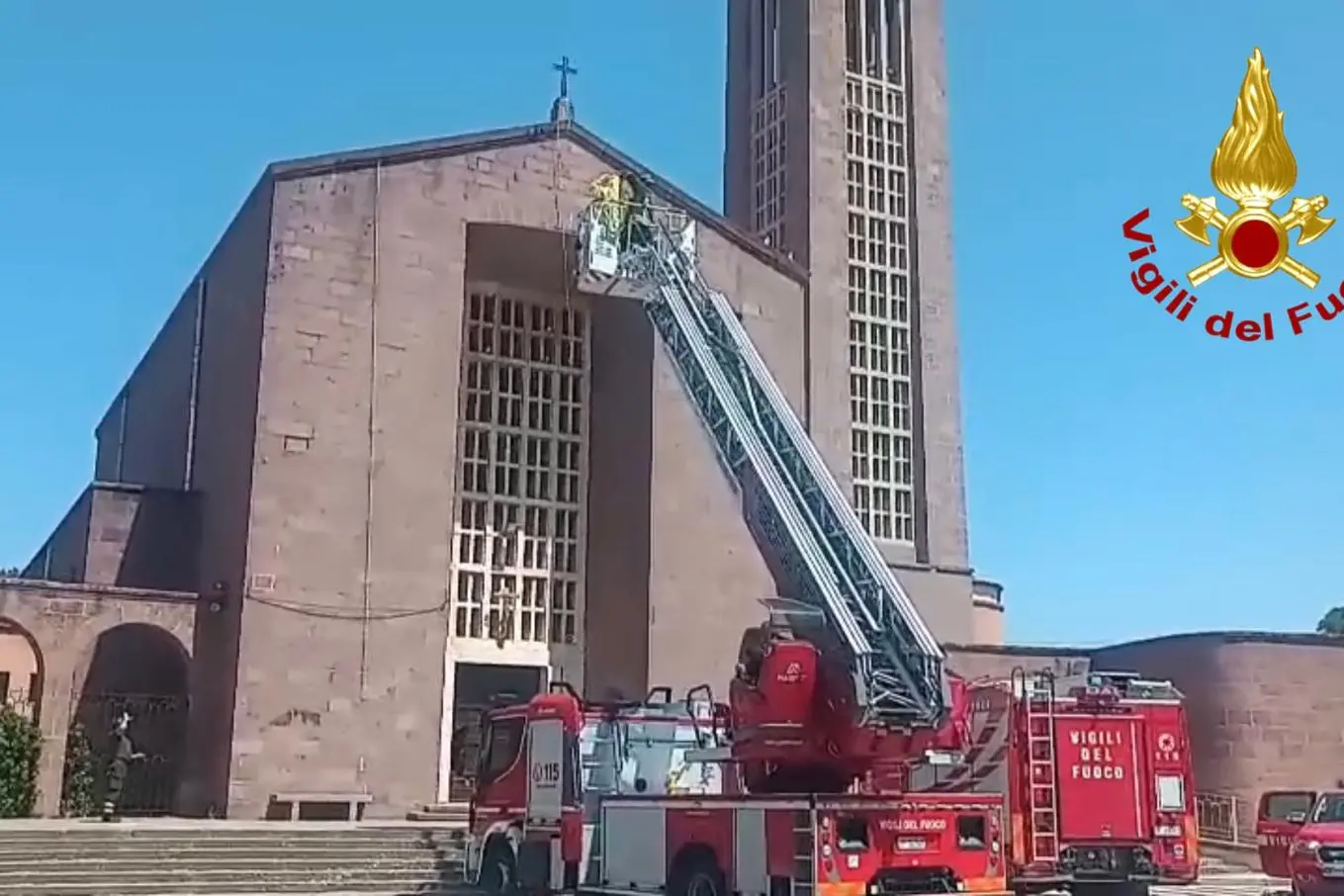 L'intervento dei vigili del fuoco (foto concessa)