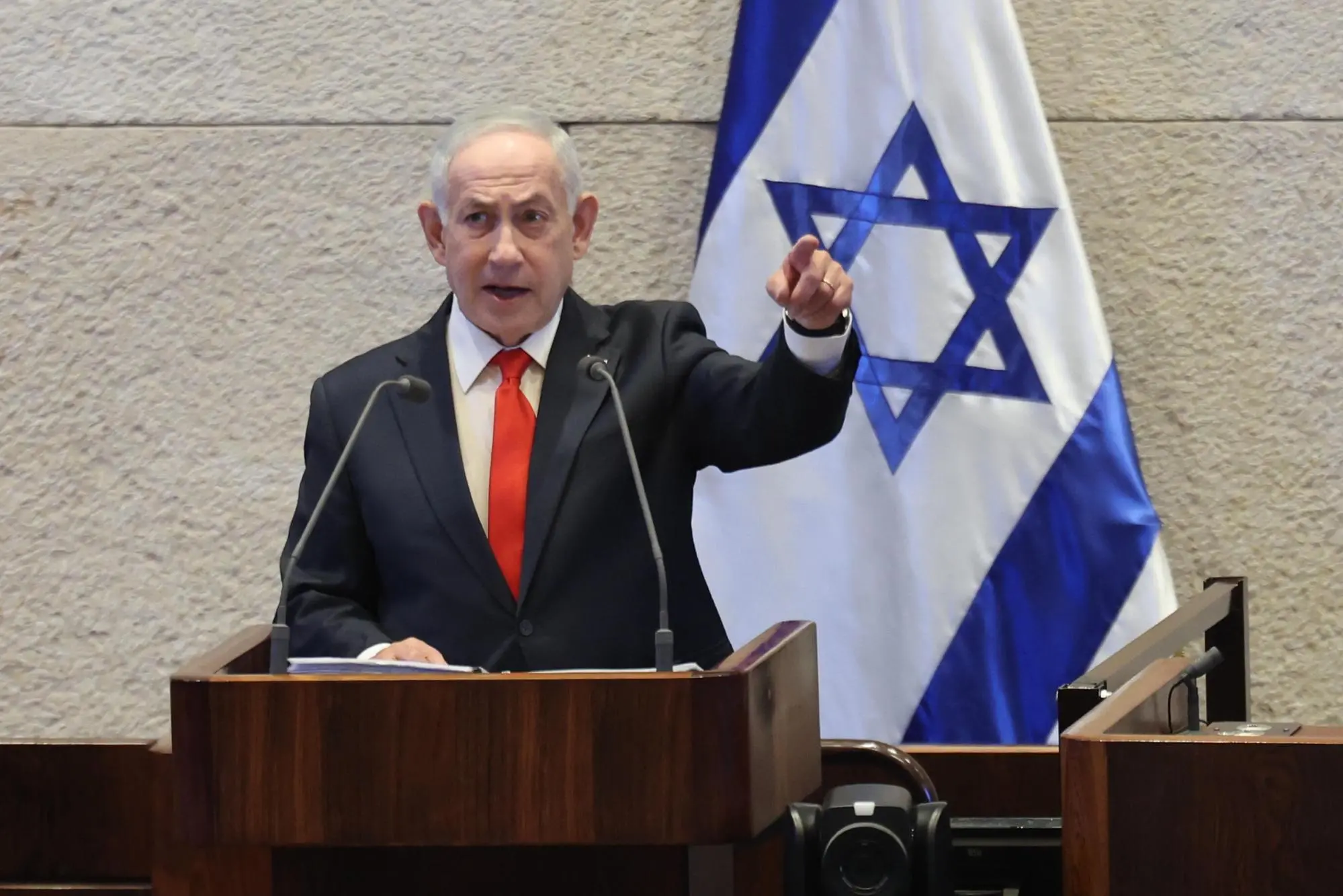 epa12700377 Israeli Prime Minister Benjamin Netanyahu delivers a speech during a special session to mark the 77th anniversary of the Knesset's establishment and the 60th anniversary of the dedication of the current building at the Knesset, the Israeli parliament, in Jerusalem, 02 February 2026. EPA/ABIR SULTAN