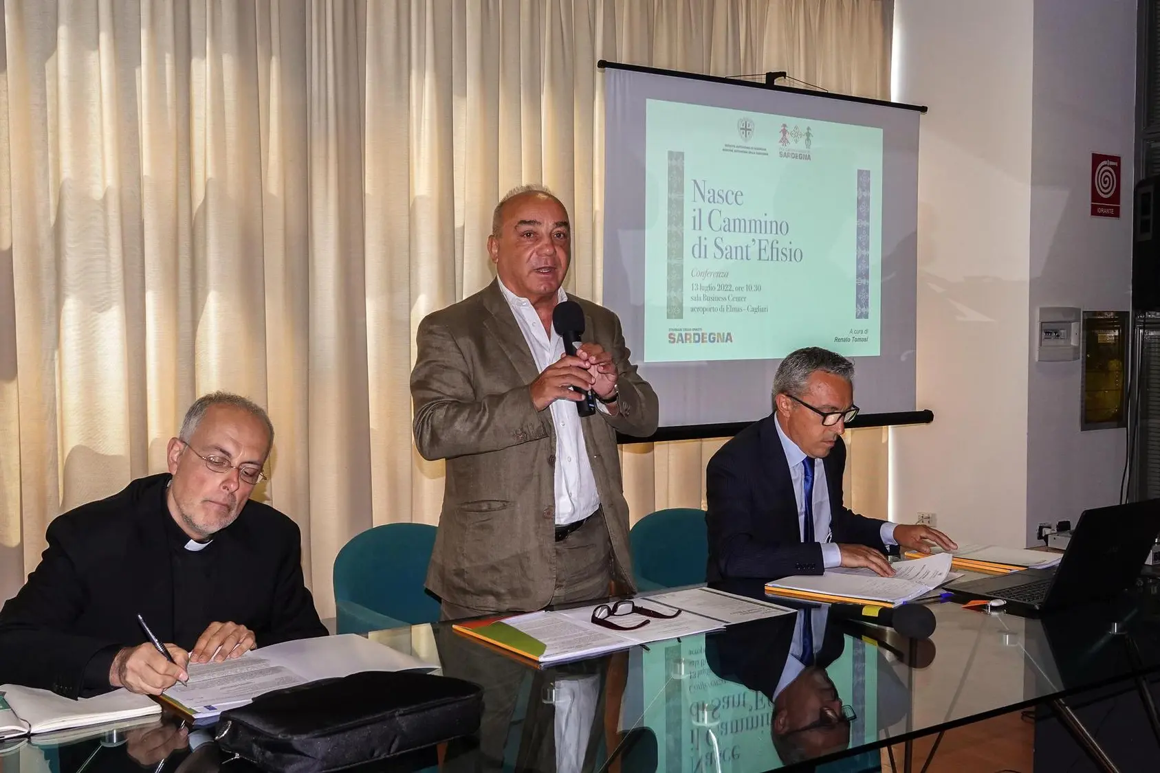 L'assessore regionale al Turismo, Gianni Chessa, alla presentazione del Cammino di Sant'Efisio (foto Regione Sardegna)