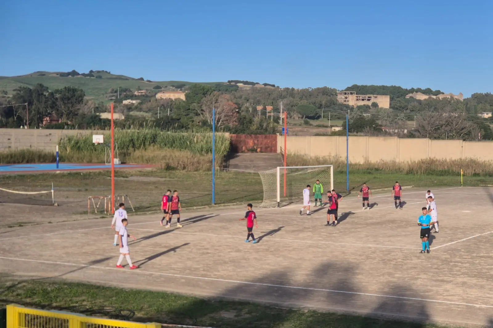 L'Atletico in azione a Cortoghiana (foto Scano)