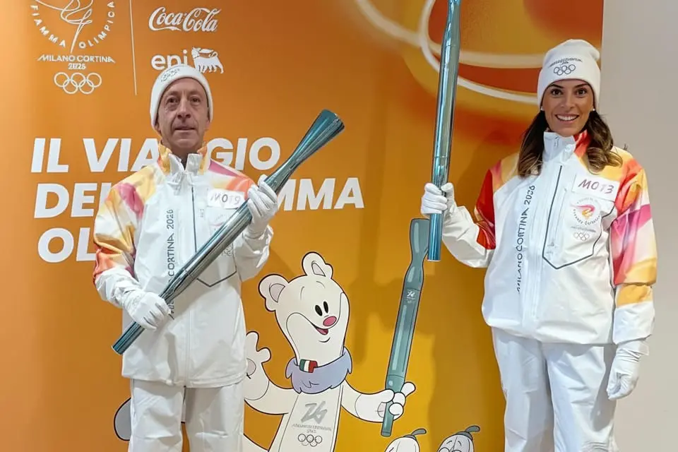 I due tedofori galluresi: Lucia Oggiano e Giovanni Mariotti (foto G.Pischedda)