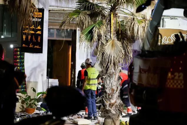 I soccorsi sul luogo della tragedia