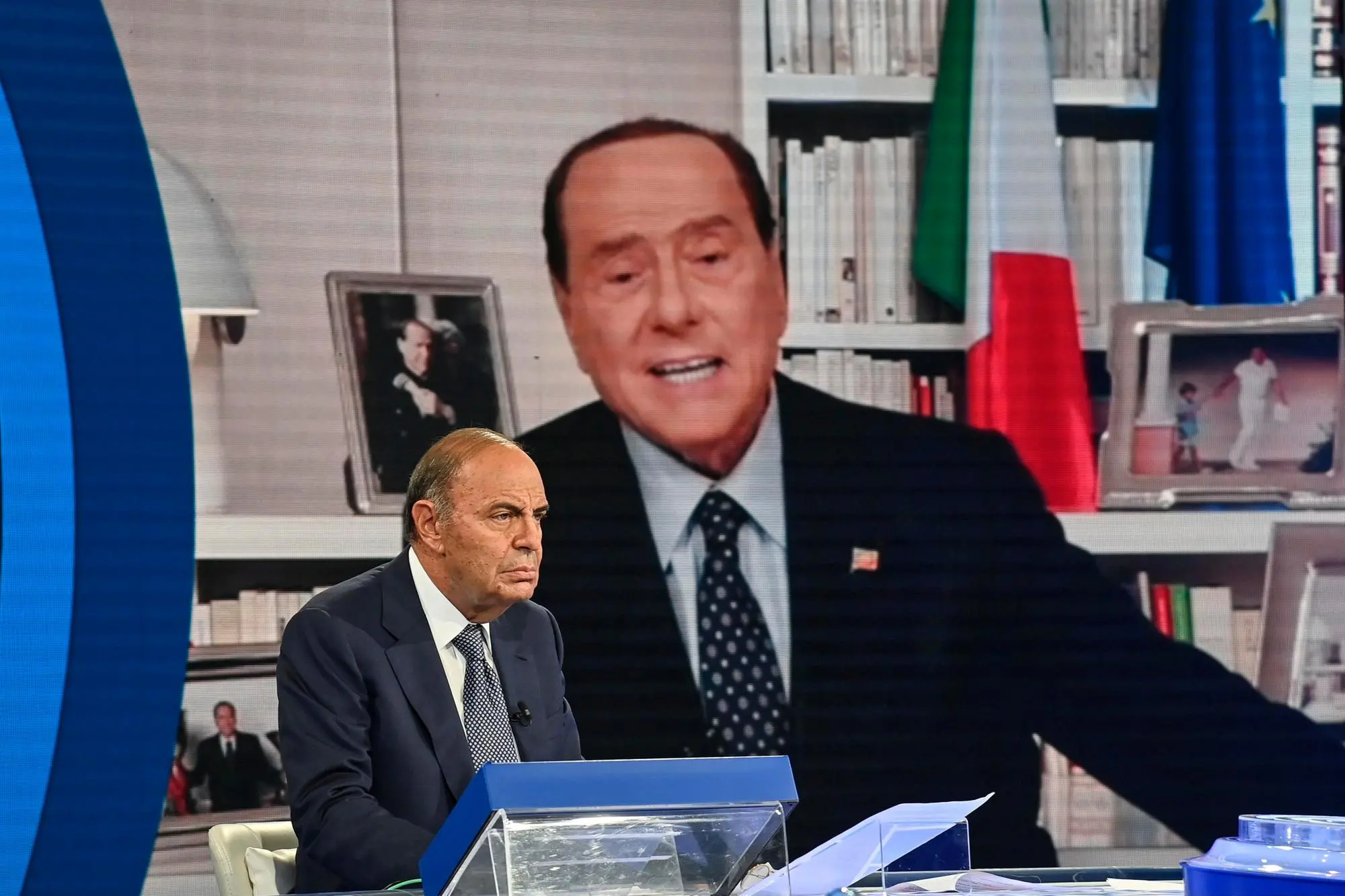 Silvio Berlusconi in collegamento con la trasmissione ÔPorta a PortaÕ condotta da Bruno Vespa e in onda su Rai Uno, Roma, 7 settembre 2022. ANSA/RICCARDO ANTIMIANI