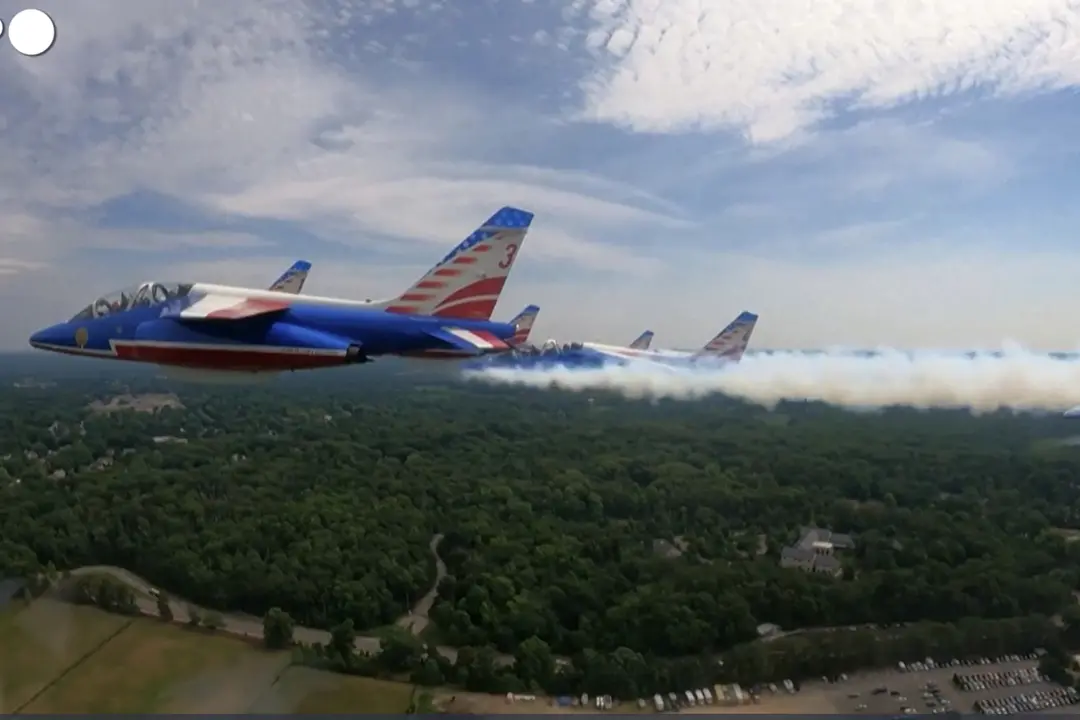 La "Patrouille de France" in volo sui cieli di Washington